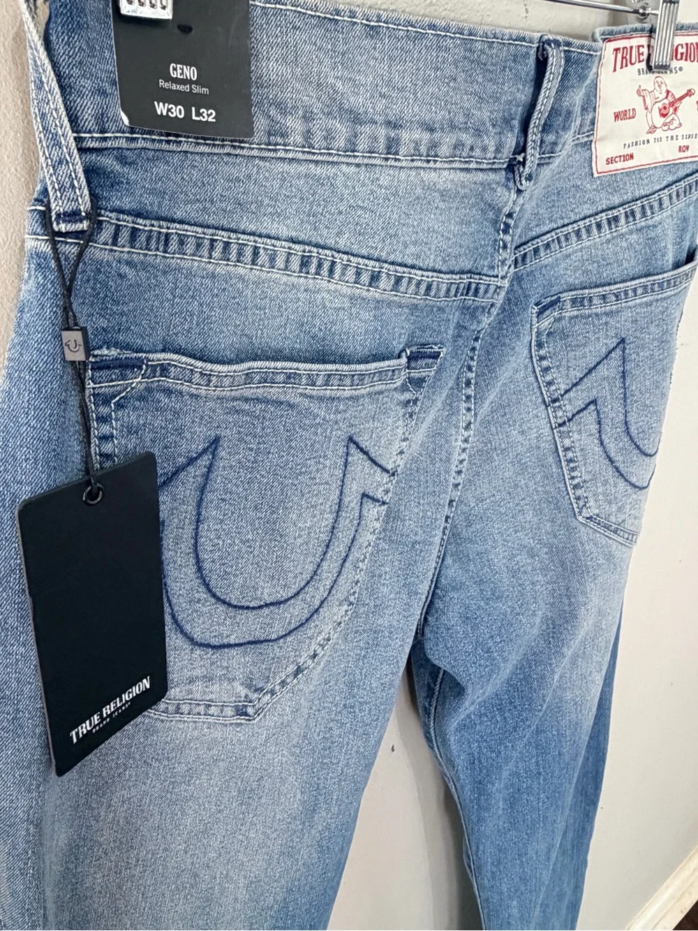 True Religion Men's GENO Relaxed Slim Fit Jeans Light Blue